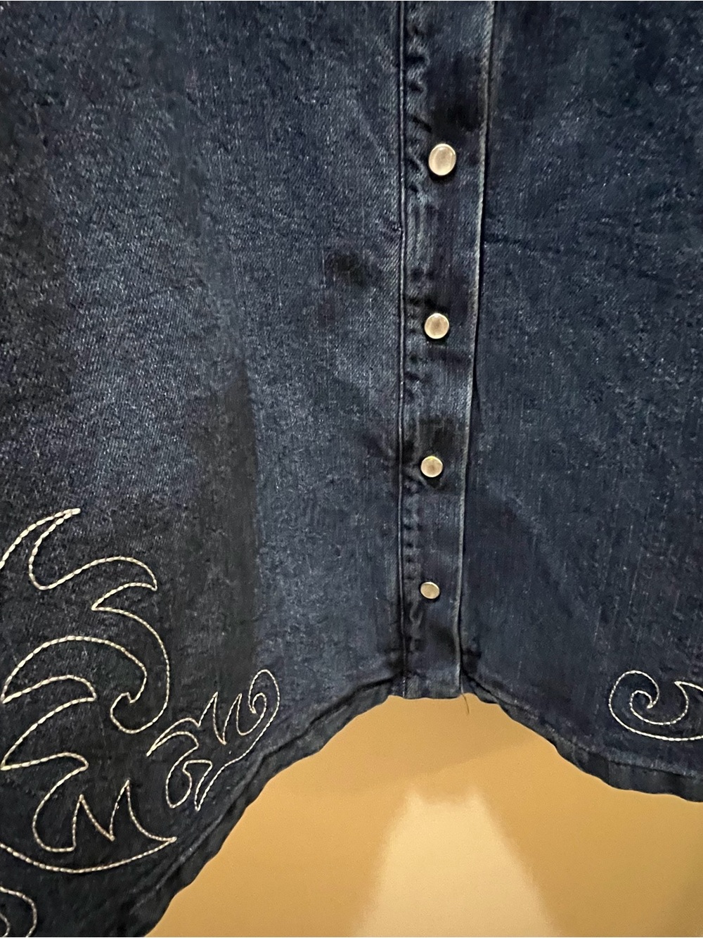 Avec Les Filles Western Embroidered Denim Snap Front Mini Dress Size 6 NWT - Picture 7 of 13